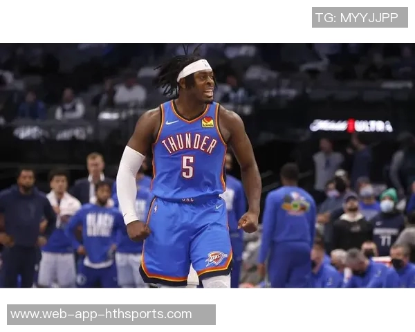 雄鹿裁掉利文斯顿腾出名额科菲即将签约正式合同