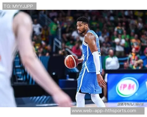 字母哥复出状态火热上半场高效15分助球队争胜