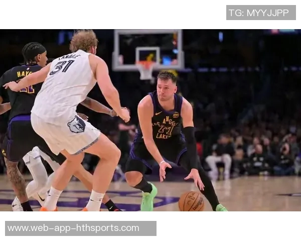 东契奇三分火力全开过去两场合计20投11中希望继续保持状态 东契奇三分火力全开过去两场合计20投11中希望继续保持状态